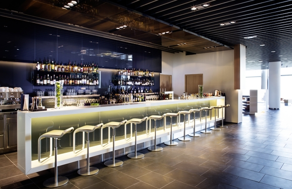 Lufthansa Frankfurt Lounge - Bar with expensive taste